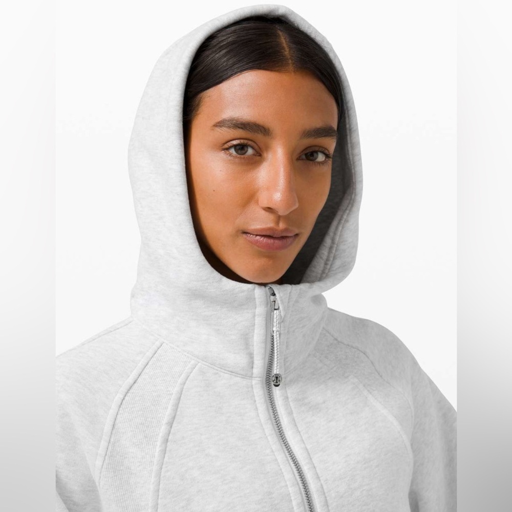 Lululemon Scuba Oversized Full Zip
Heathered Core Ultra Light Grey - Picture 9 of 10